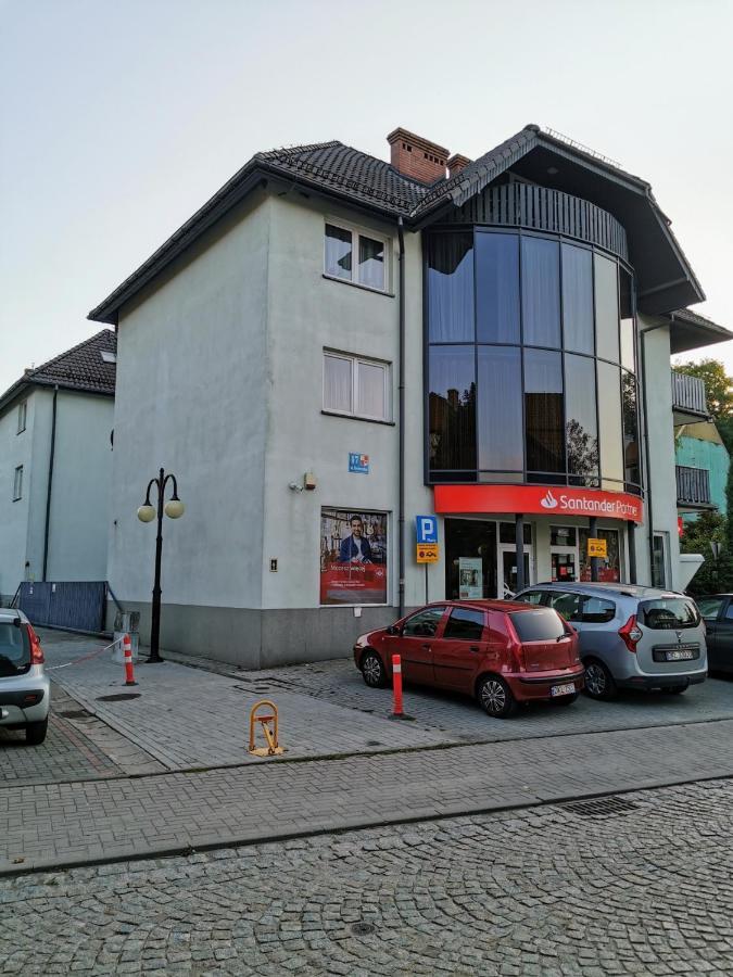 Uroczy Apartament Przy Deptaku Z Parkingiem. Polanica-Zdroj Exterior photo